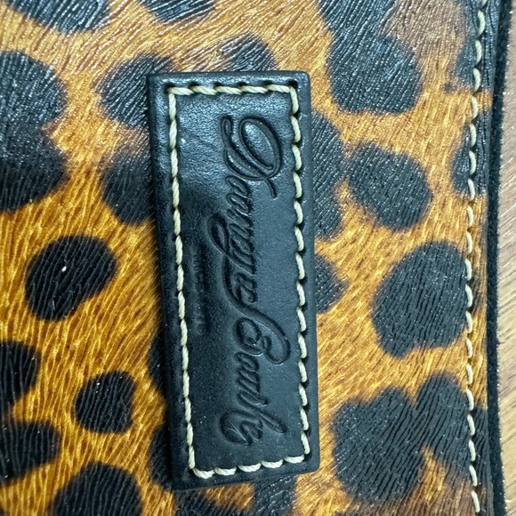 Dooney & Bourke evening bag. Animal print - Picture 2 of 4